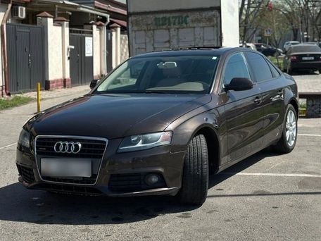 Audi A4, 2010