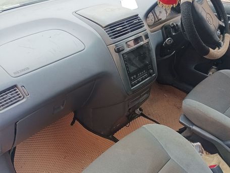 Toyota Ipsum, 2000 — photo 1