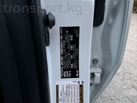 Toyota Camry, 2018 — 照片 16