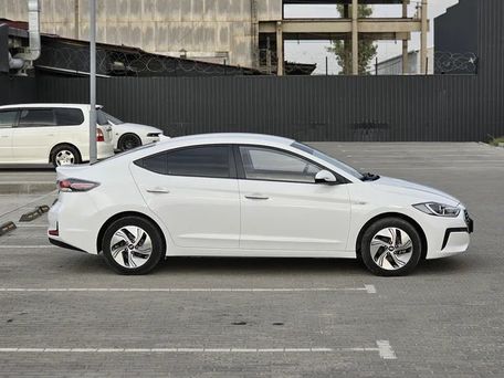 Hyundai Elantra, 2020 — фото 4