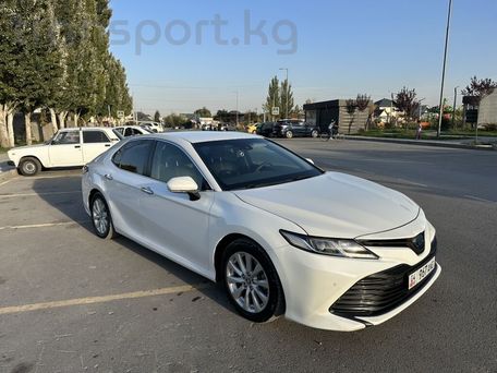 Toyota Camry, 2019 — 照片 1