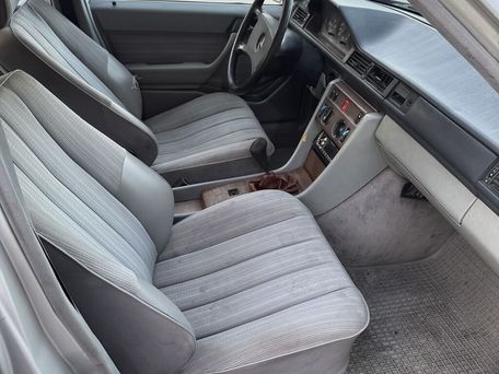 Mercedes-Benz E-Класс, 1989 — photo 9