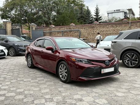 Toyota Camry, 2020 — 照片 1