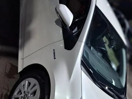Toyota Prius, 2018 — фото 2