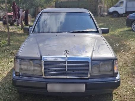 Mercedes-Benz W124, 1991