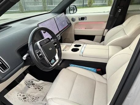 Li Auto (Lixiang) L6, 2024 — photo 7