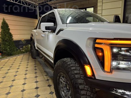 Ford F-150, 2025 — photo 2