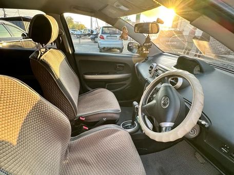 Toyota Ist, 2002 — photo 5