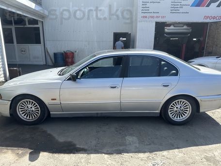 BMW 5 Series, 2002 — photo 2