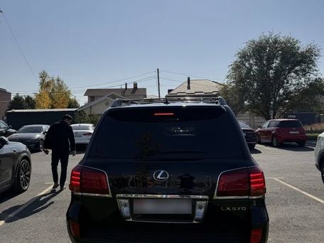 Lexus LX, 2010 — 照片 4