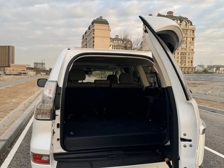 Lexus GX, 2020 — photo 8