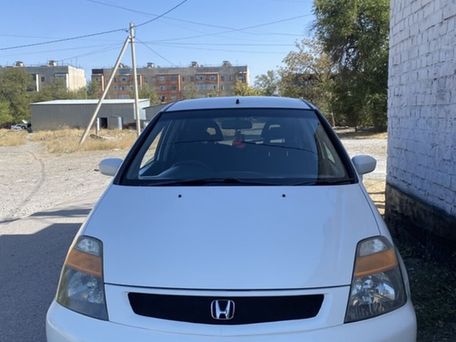 Honda Stream, 2001