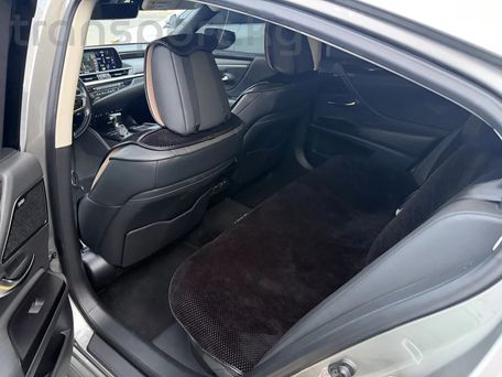 Lexus ES, 2019 — 照片 9