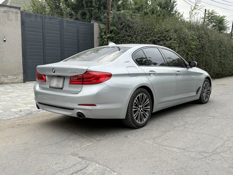BMW 5 серии, 2019 — 照片 4