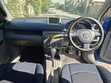 Mazda Demio, 2003 — photo 8