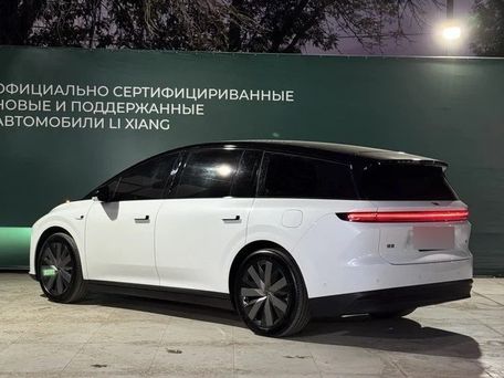 Li Auto (Lixiang) i8, 2025 — фото 3