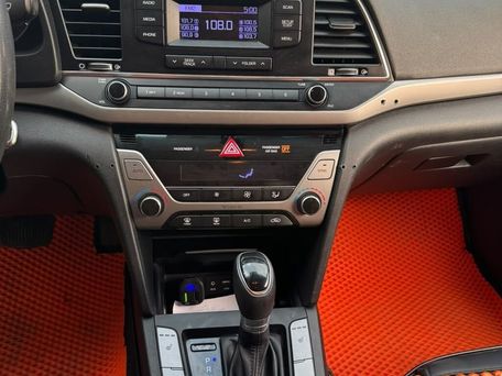 Hyundai Avante, 2018 — 照片 5