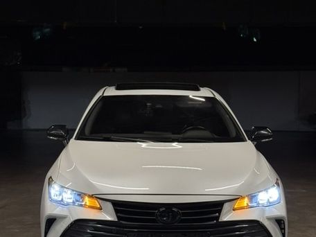 Toyota Avalon, 2019 — фото 1