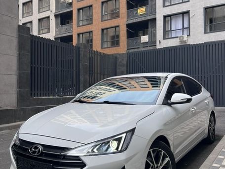 Hyundai Elantra, 2018 — photo 1