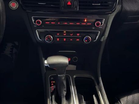 Kia K5, 2019 — photo 8