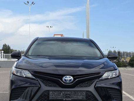 Toyota Camry, 2020 — фото 1
