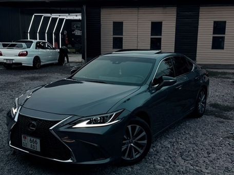 Lexus ES, 2019 — 照片 3