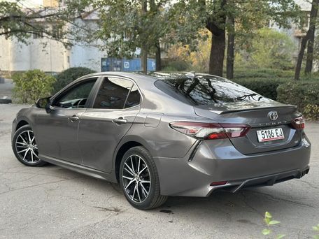 Toyota Camry, 2020 — фото 7