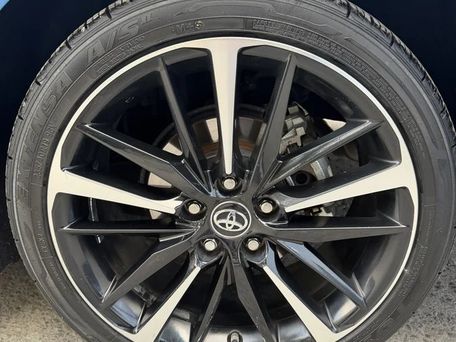 Toyota Camry, 2018 — 照片 8