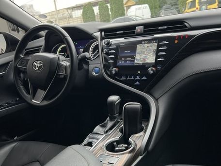 Toyota Camry, 2019 — фото 15