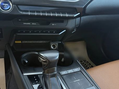 Lexus UX, 2019 — 照片 11