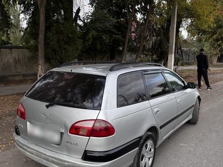 Toyota Avensis, 2001 — сүрөт 2
