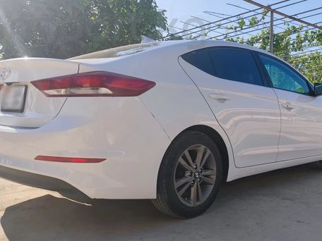 Hyundai Elantra, 2017 — 照片 3