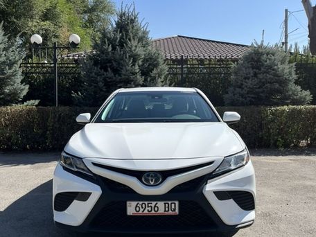Toyota Camry, 2020 — 照片 2