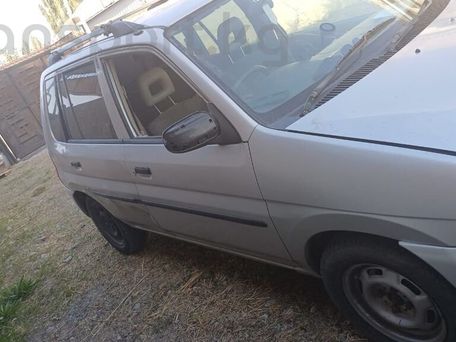 Mazda Demio, 1999 — photo 4