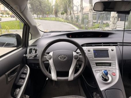 Toyota Prius, 2013 — сүрөт 11