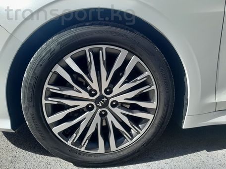 Kia K5, 2022 — photo 10