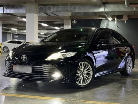 Toyota Camry, 2018 — фото 1