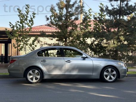BMW 5 Series, 2005 — photo 4