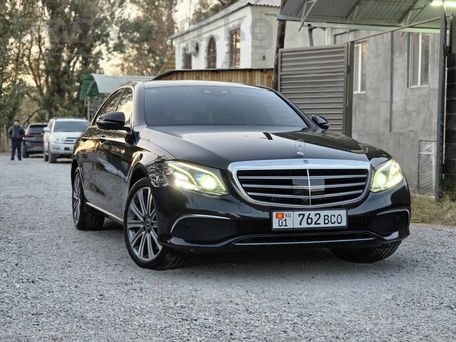 Mercedes-Benz E-Class, 2020 — photo 1
