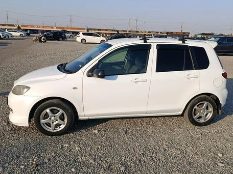 Mazda Demio, 2004 — photo 3