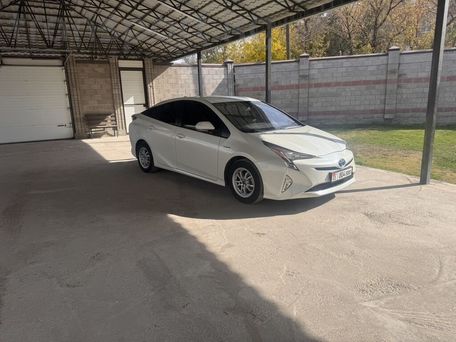 Toyota Prius, 2017 — 照片 1