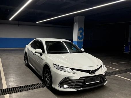 Toyota Camry, 2023 — photo 1
