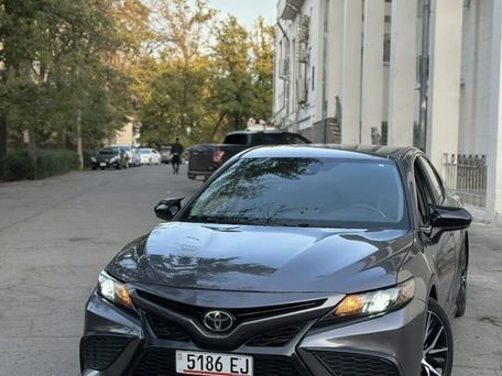 Toyota Camry, 2020 — фото 1