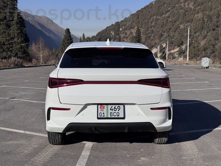 BYD E2, 2022 — photo 2