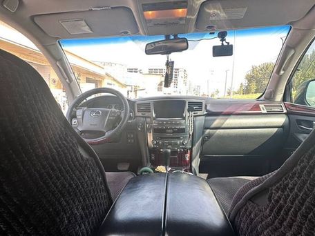 Lexus LX, 2011 — сүрөт 1
