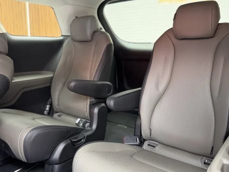 Kia Carnival, 2025 — photo 8