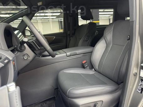 Toyota Alphard, 2025 — photo 10