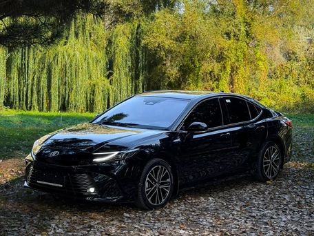 Toyota Camry, 2025 — 照片 1