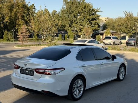 Toyota Camry, 2019 — 照片 8