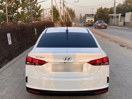 Hyundai Accent, 2020 — 照片 7